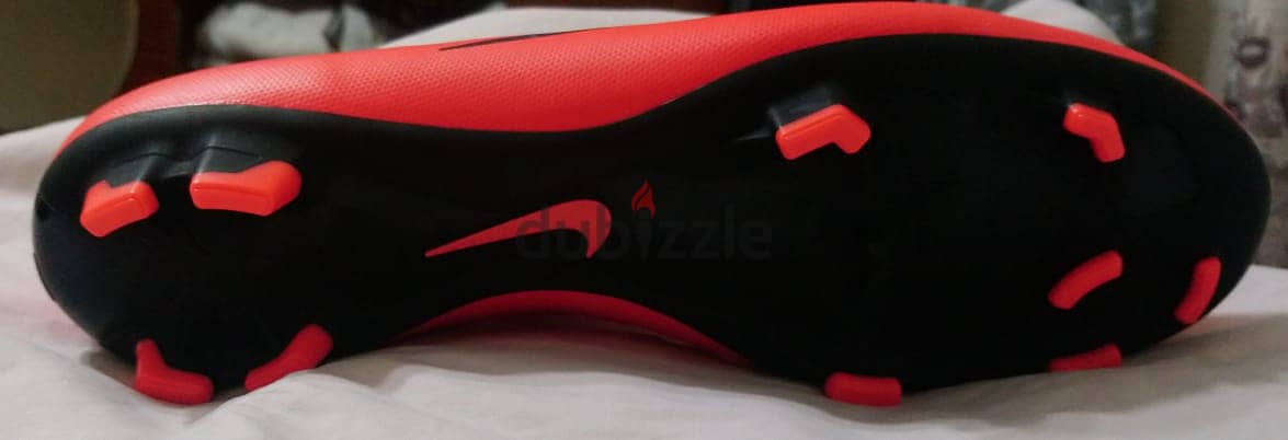 Nike football boot جزمة كورة نايك 4