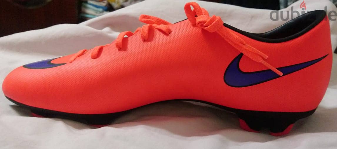 Nike football boot جزمة كورة نايك 5