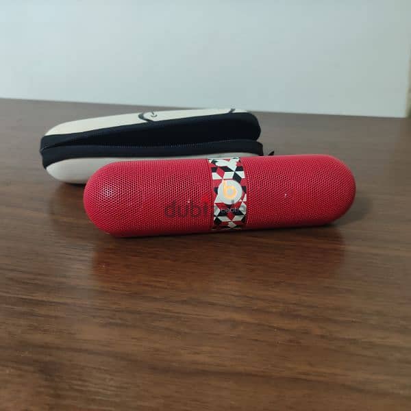 Beats Pill 2.0 **LIMITED EDITION** with CASE (Portable Speaker) 0