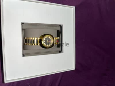 RADO watch automatic for woman excellent condition with valid granted