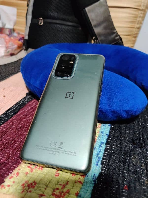 OnePlus 9 pro global from uk. 4