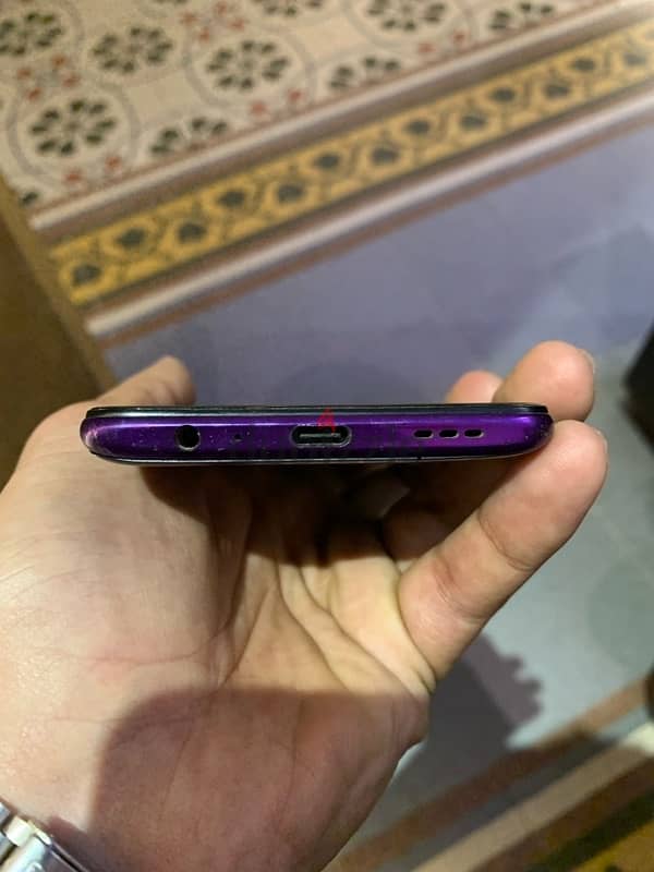 OPPO RENO 2F 4