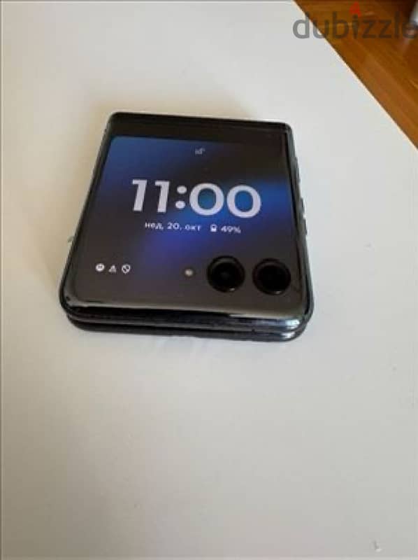 razr 40 ultra 0