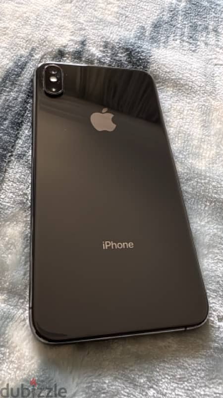 iPhone Xs Max 1