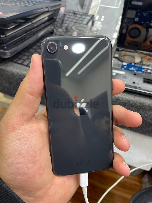 IPHONE SE 2020 IOS 18  A13 Bionic 0