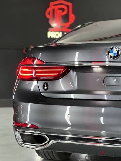 BMW 740 2019