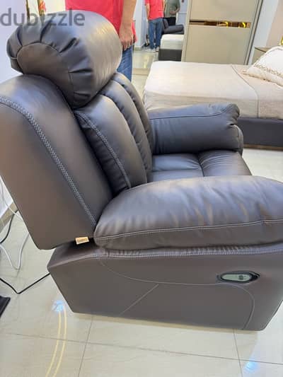 Electirc Recliner with brand new condition