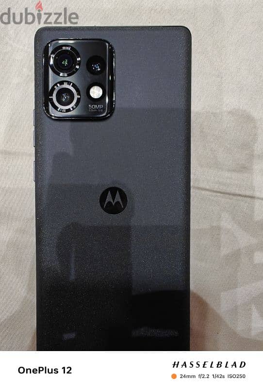 Moto x40 12+512 النسخة الأعلى بدون خدش واحد 4