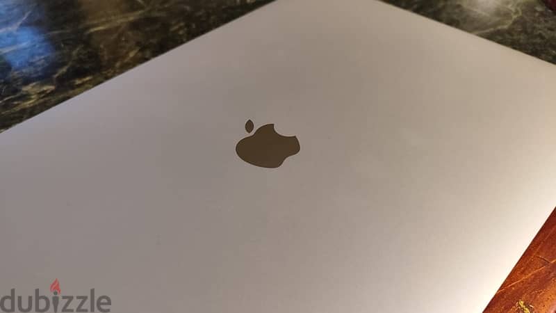 MacBook pro 2019 16" i7 1