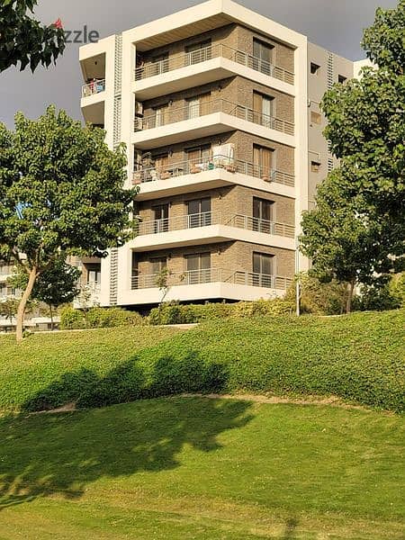 Apartment For Sale  132m in Compound Taj City 0