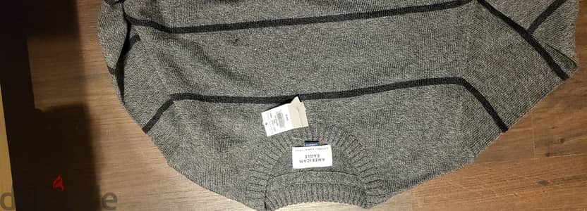 American eagle pullover small size new and original