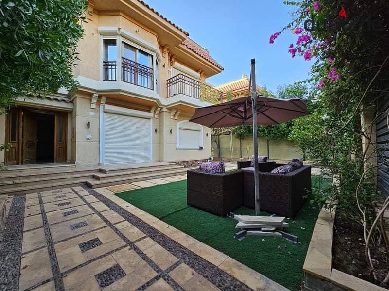 A 500 sqm finished villa for sale in a compound on Teseen Street. 0