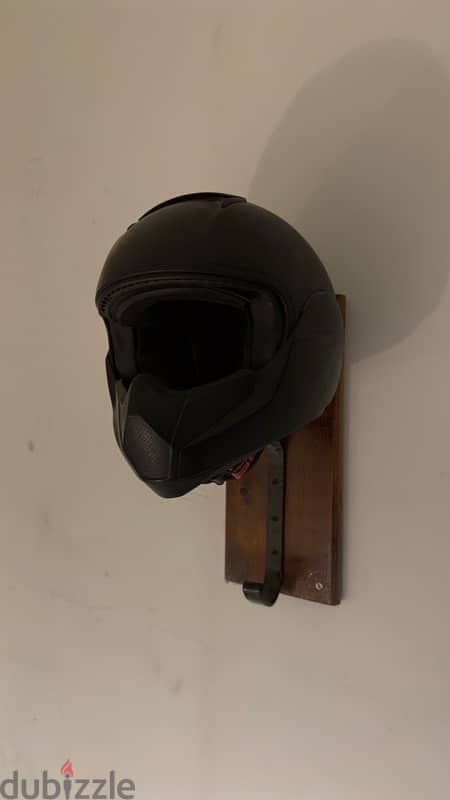 خوذة شارك shark helmet 0