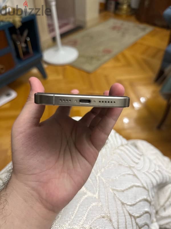 iphone 15 pro max 265GB natural titanium 5