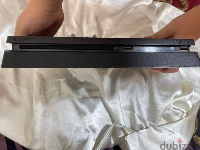 playstation 4 slim 7