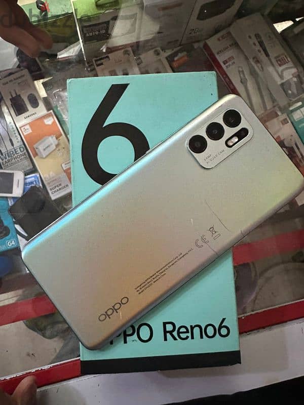 OPPO Reno6 2