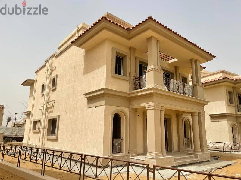 فيلا بيع منفصلةفي مدينتي بدون تشطيب Villa for sale in Madinaty 0