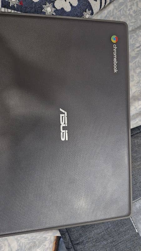 Chromebook Asus من الخليج 0