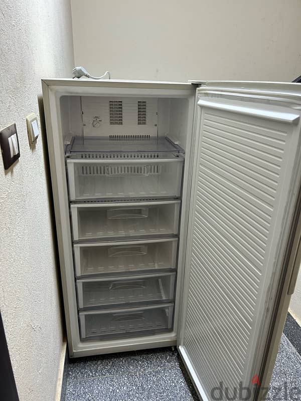 deep freezer toshiba 0