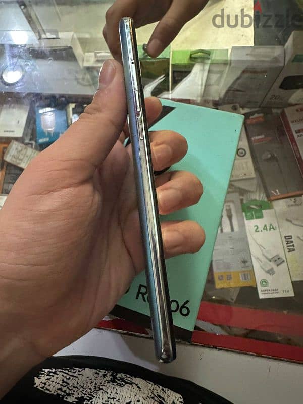 OPPO Reno6 0