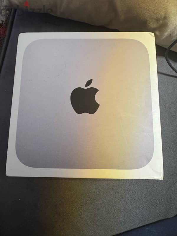 Mac mini - m1 - 8 GB ram - 265 gb + Logitech wireless keyboard and mo 0