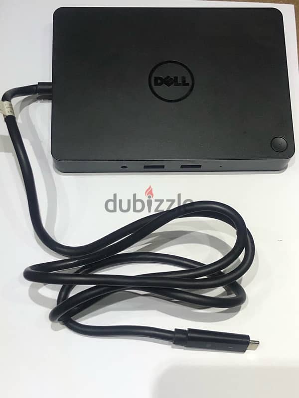 Dell Docking station  k17a  يتصل باللاب عن طريق كابل type C 2