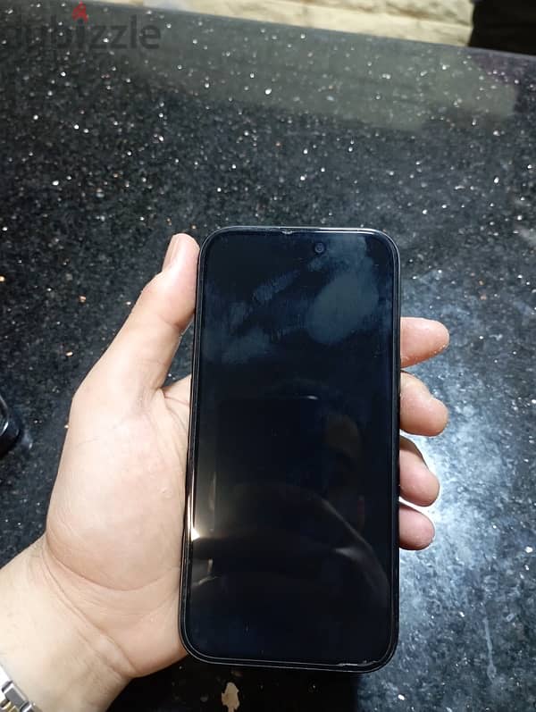 iphone 15, battery 95%, black ,used like new 0