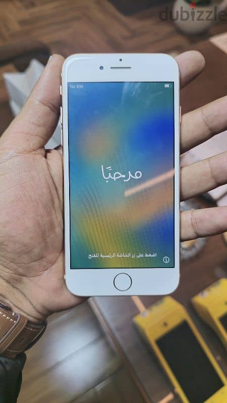 iPhone 8 Gold 256g بحالة الجديد جدا 4