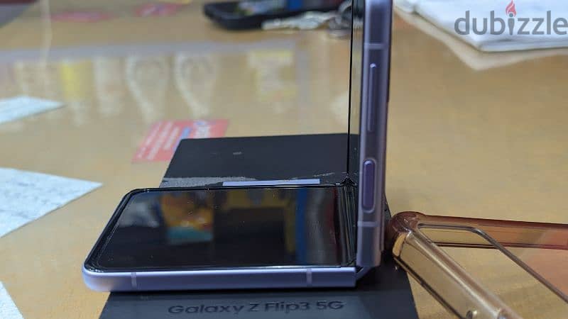 Samsung galaxy Z flip 3 5g 4