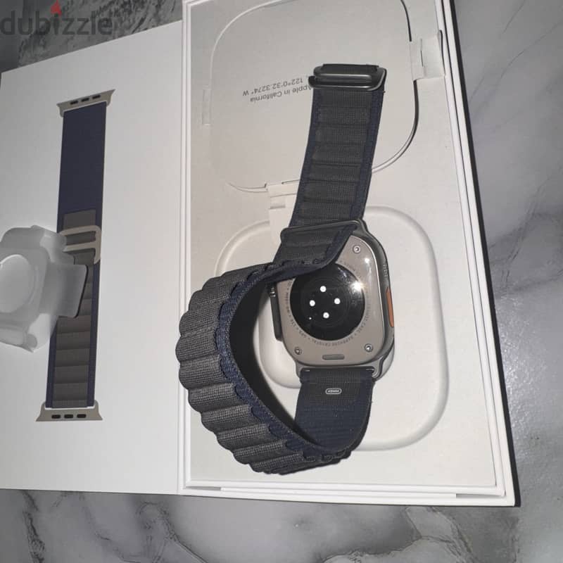 Apple watch ultra 2 used as new !!! still in warranty 2