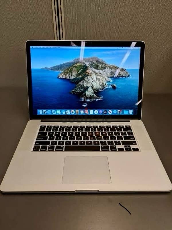 MacBook Pro 2013 - i7-15 Inch 0