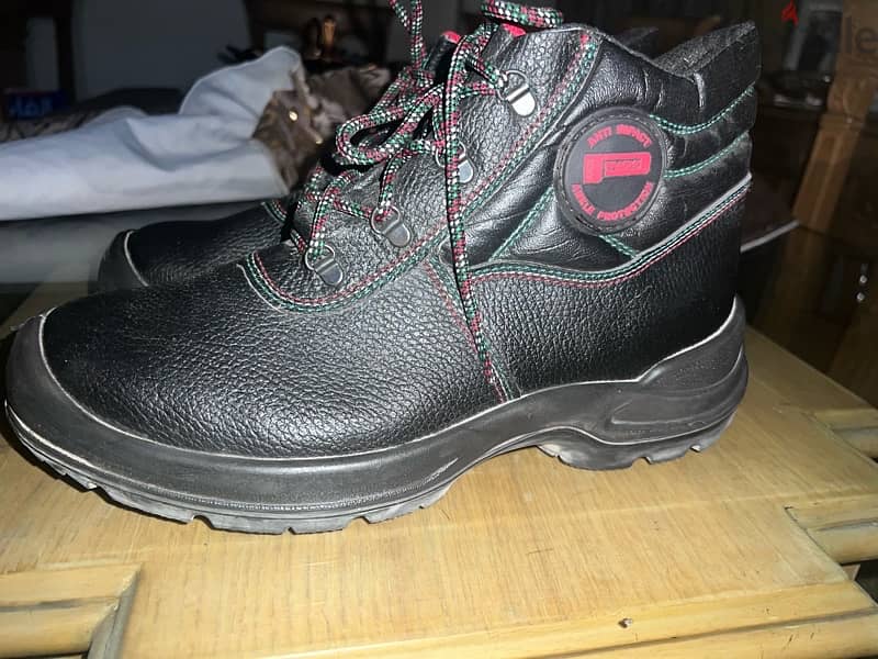 new safety shoes 1