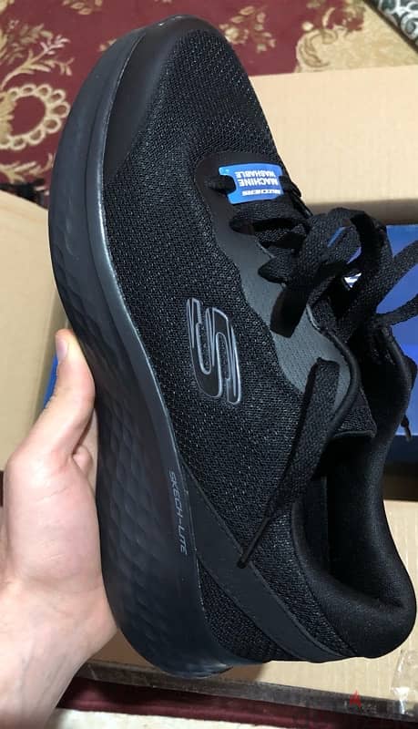 Skechers-Skech-Lite Pro Sports Shoes  Size:41 3