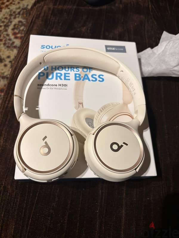 Soundcore H30i Pure Bass headphones 0