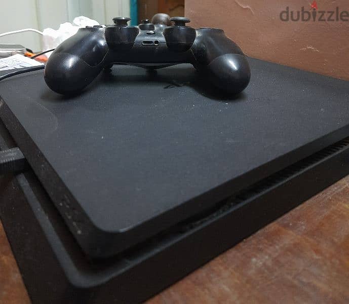 ps4 slim 500G with controller 0