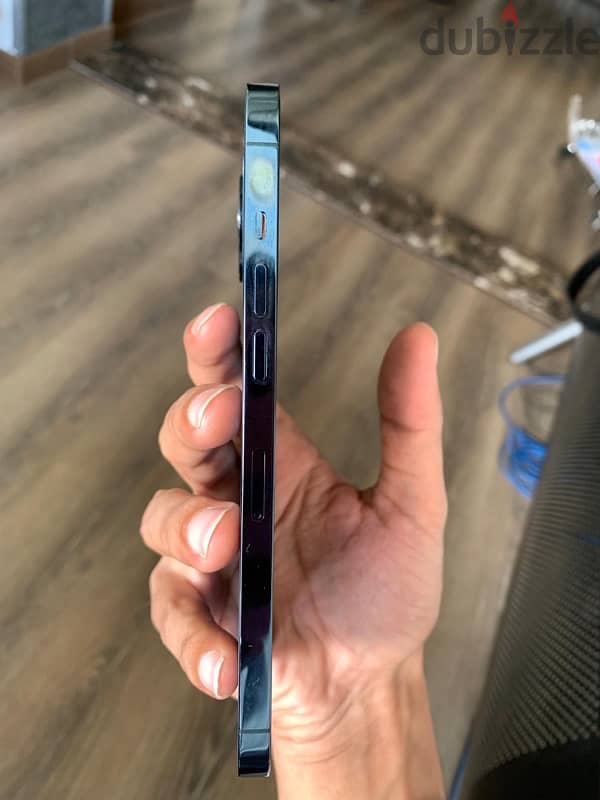 iPhone 12pro max خطين 2