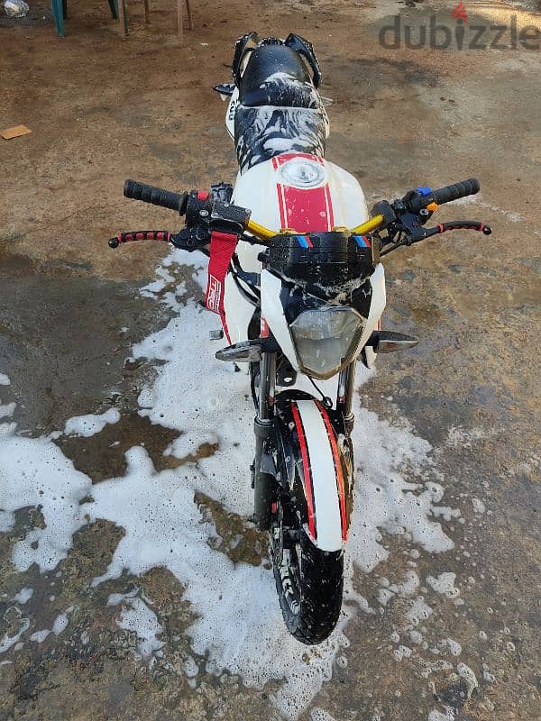 مكنة بينيلي 200 cc 0