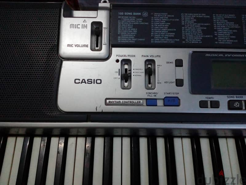 بيانو كاسيو 5 اوكتاف غربى وبيتوصل ميدى Casio LK100 Lighted Keyboard W 8