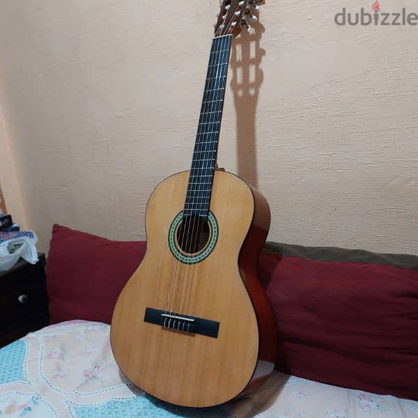 جيتار كلاسيك ibanez كالجديد 18