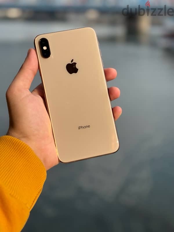 iPhone XS Max 0