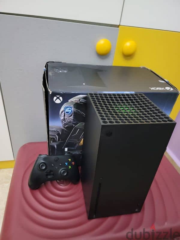 xbox series x للبيع استخدام خفيف 0