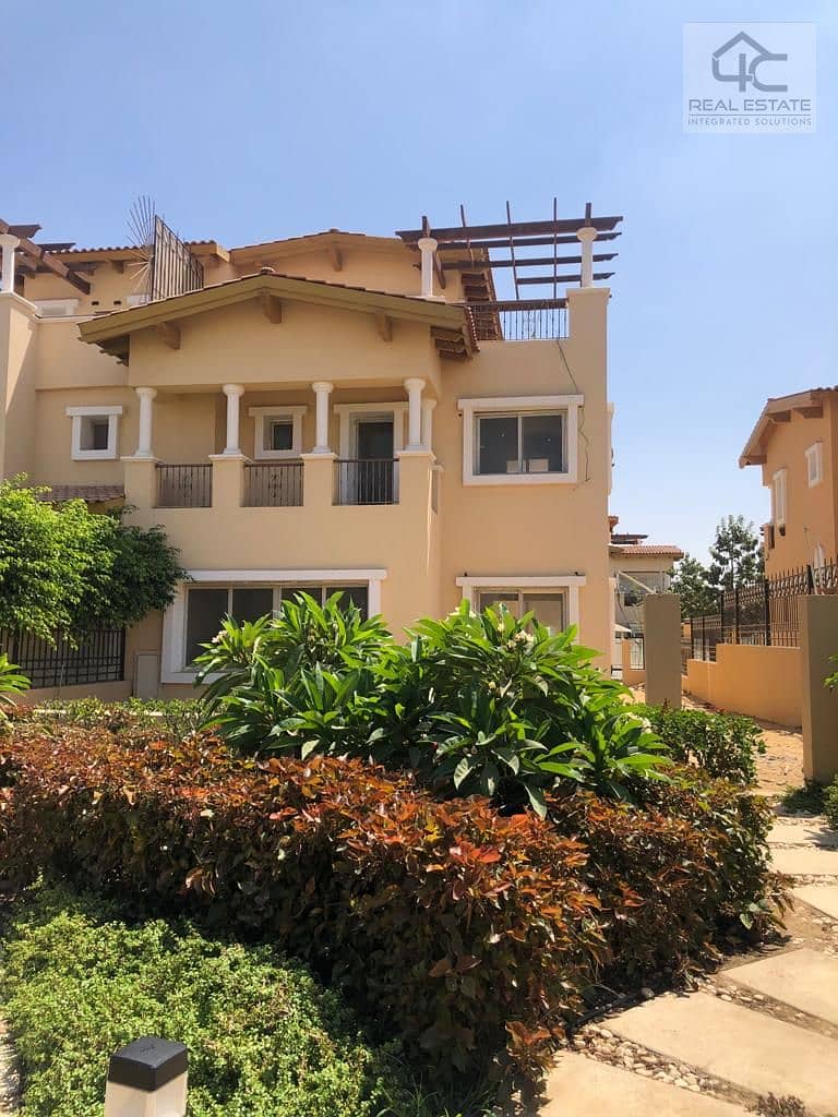 twin house For sale 274m  ,very Prime location in Hyde Park Compound Fifth Settlement 0