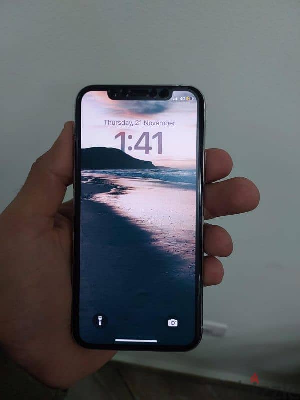 للبيع iPhone 11 pro 2