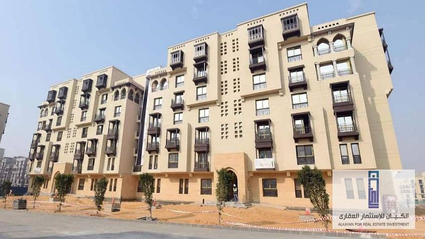 Receive immediately with a down payment of only 450 thousand. . Super deluxe apartment for sale in New Fustat in Arabesque Compound 0