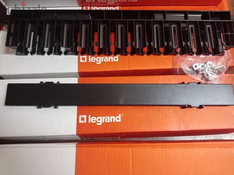 بتش بنل ليجراند Legrand patch panel 2