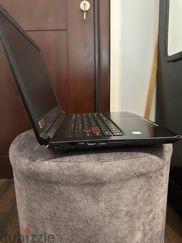 Acer Predator Helios 300 Gaming Laptop 4