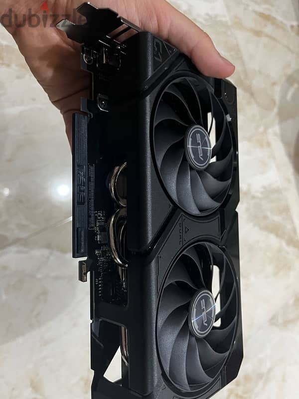 RTX 4060 8GB VRAM ASUS DUAL 1