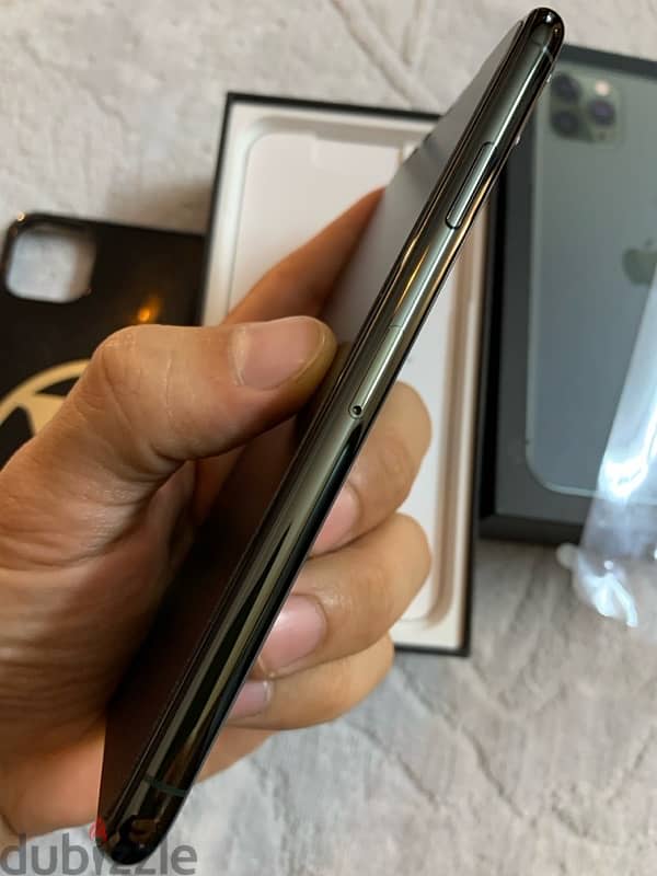 iPhone 11 Pro Max 256g83% like like new بيع اوبدل 1