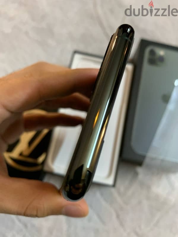 iPhone 11 Pro Max 256g83% like like new بيع اوبدل 2