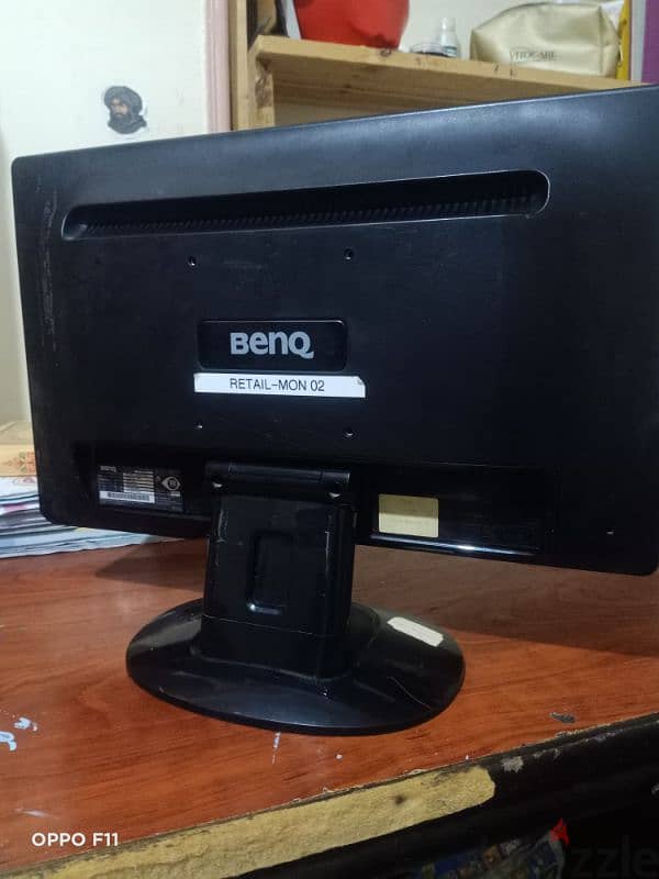 شاشه BenQ مستعمله للبيع بسبب حاجه و سعر قابل لنقاش 0